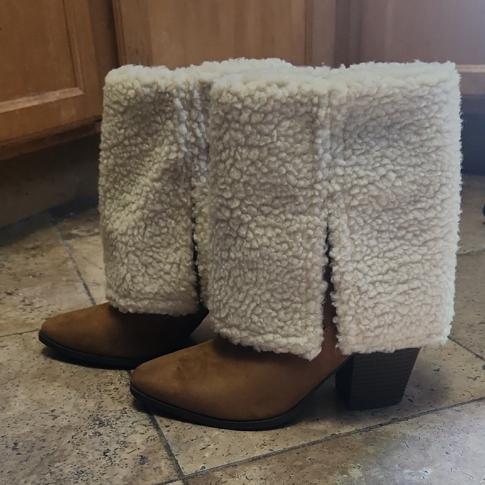 Women's Tan and Cream Boots